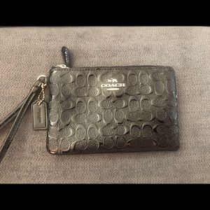 Coach wristlet wallet